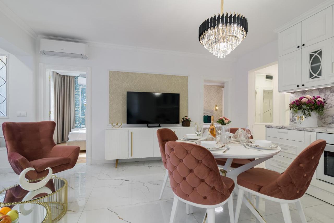 Лукс На Море Luxury Apartment In Downtown With Garage Varna Esterno foto