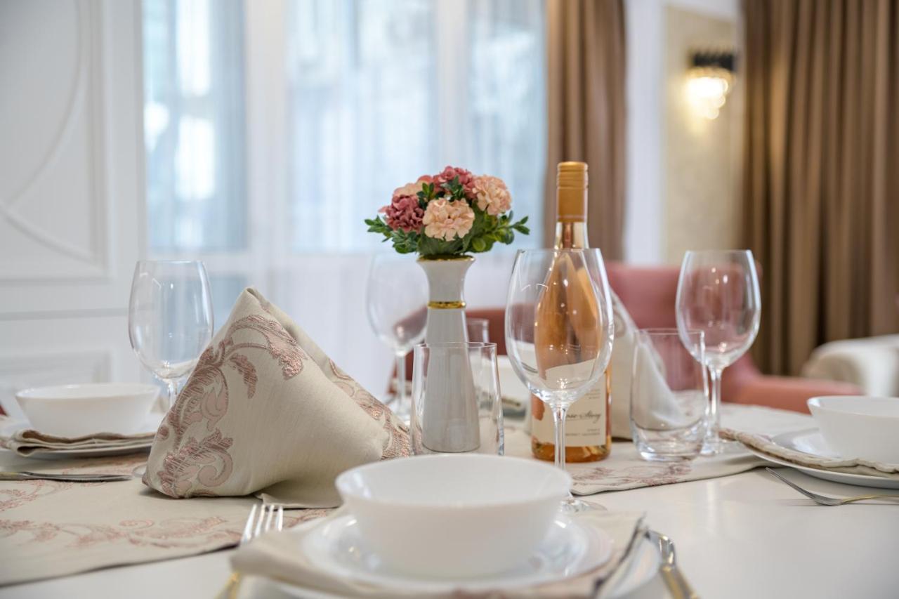 Лукс На Море Luxury Apartment In Downtown With Garage Varna Esterno foto