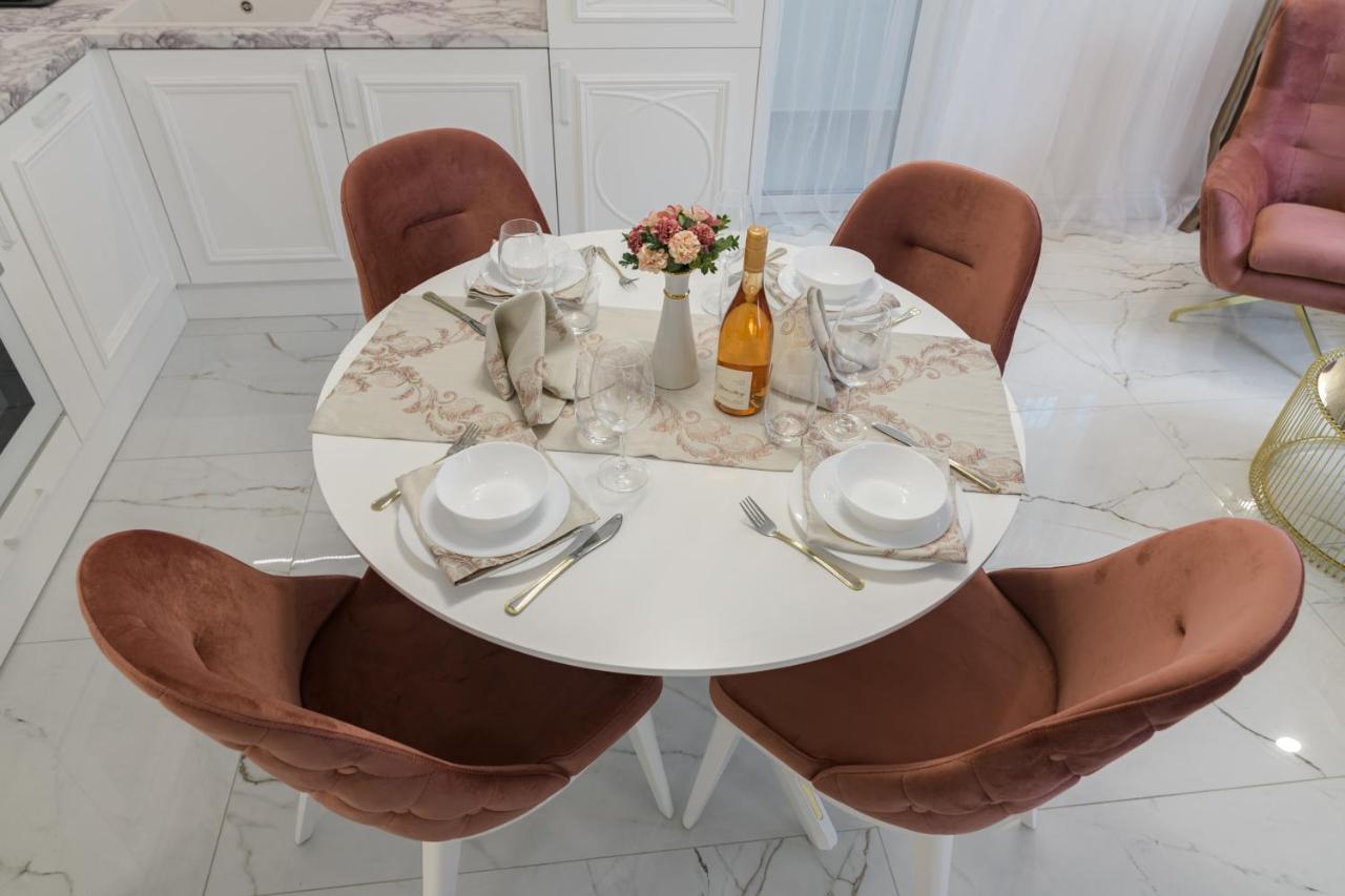 Лукс На Море Luxury Apartment In Downtown With Garage Varna Esterno foto