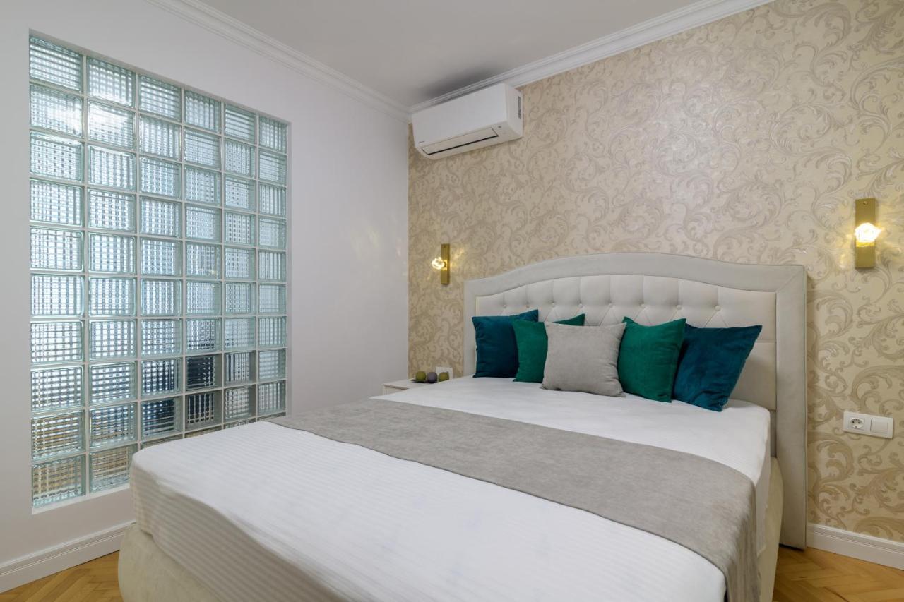 Лукс На Море Luxury Apartment In Downtown With Garage Varna Esterno foto